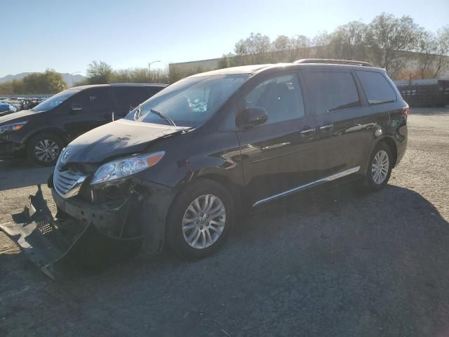 2017 Toyota Sienna XLE