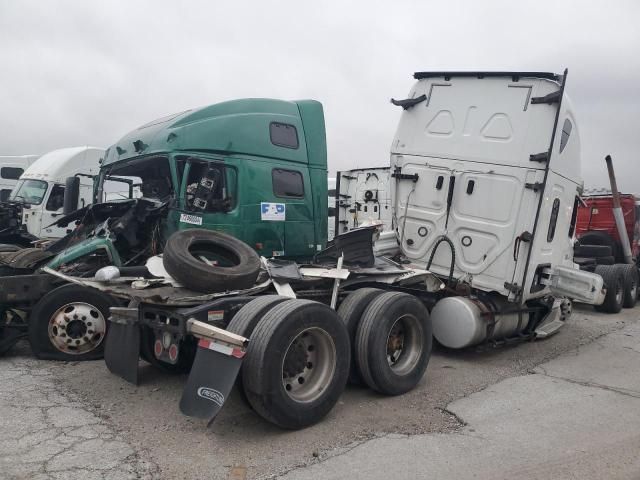 2019 Freightliner Cascadia 126