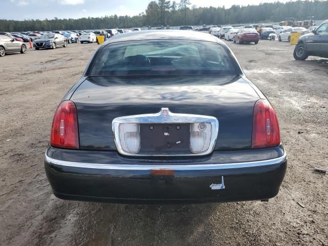 2001 Lincoln Town Car Signature