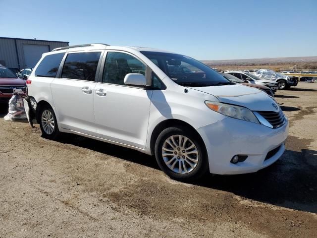 2014 Toyota Sienna XLE