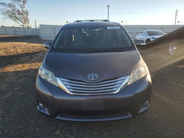 2013 Toyota Sienna XLE