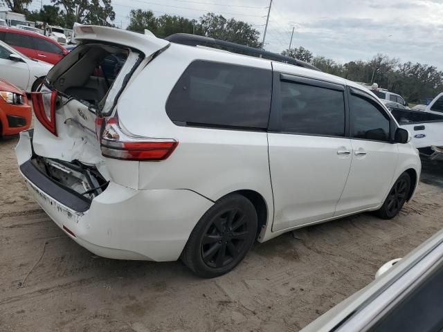 2015 Toyota Sienna XLE