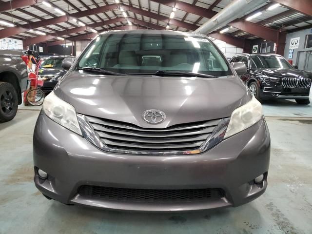 2013 Toyota Sienna XLE