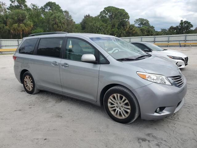 2017 Toyota Sienna XLE