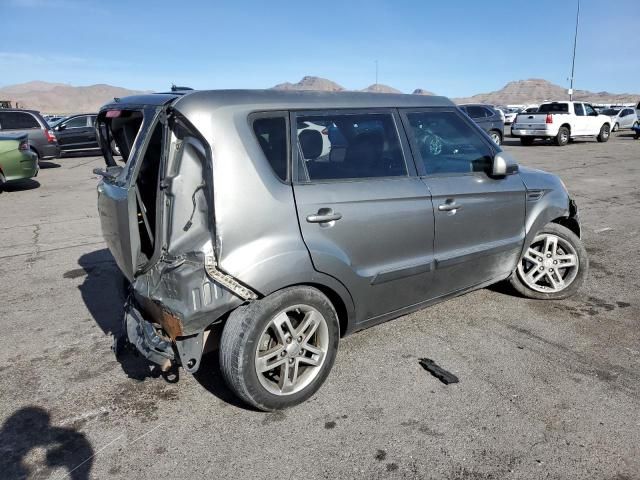 2011 KIA Soul +