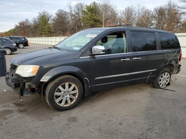 2012 Chrysler Town & Country Touring L