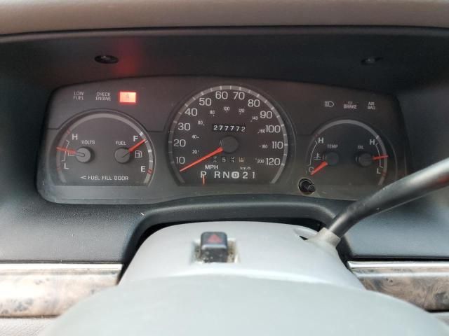 2000 Ford Crown Victoria LX