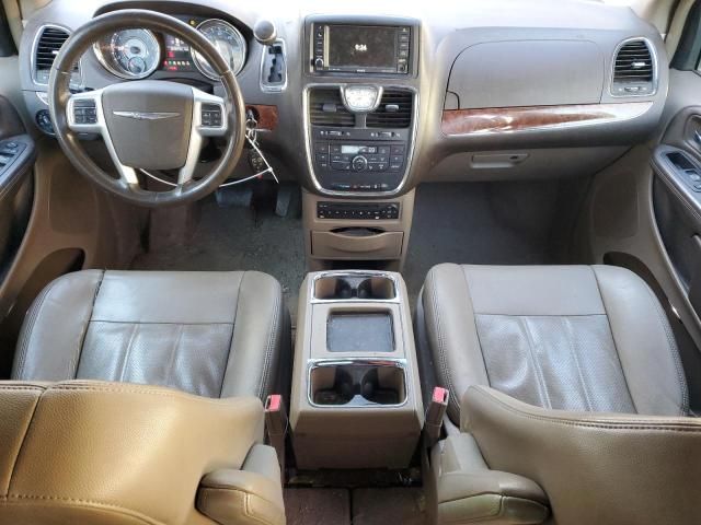 2011 Chrysler Town & Country Touring L