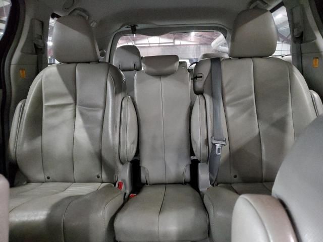 2013 Toyota Sienna XLE