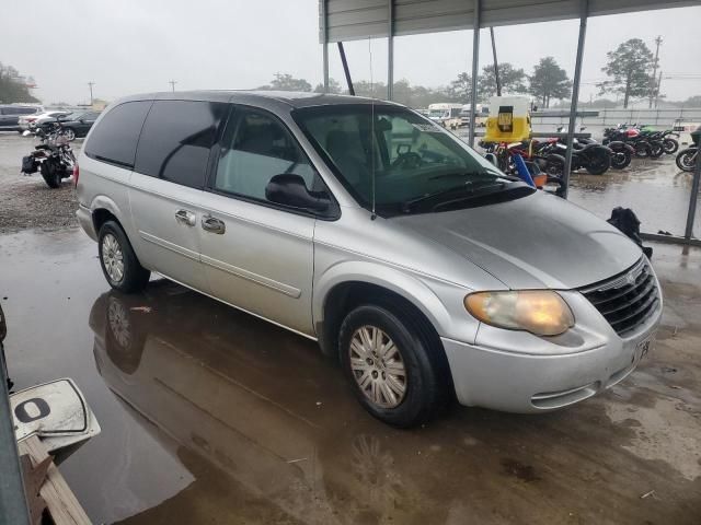 2007 Chrysler Town & Country LX