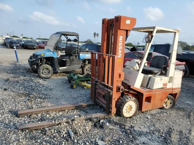 2002 Nissan Forklift