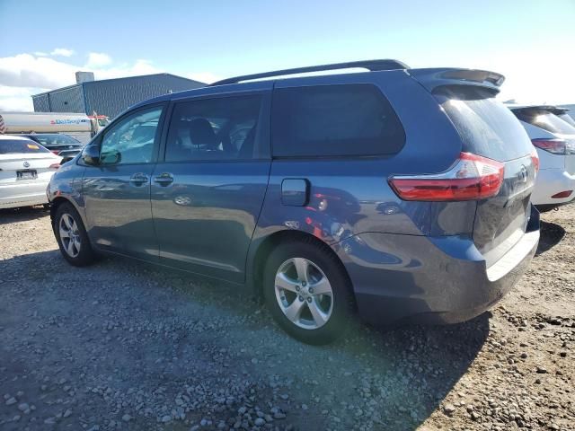 2015 Toyota Sienna LE