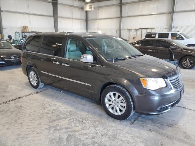 2016 Chrysler Town & Country Limited Platinum