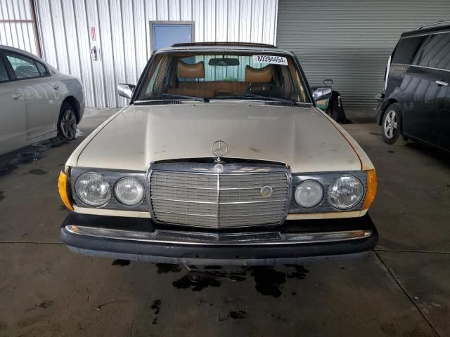 1977 Mercedes-Benz 300-Class