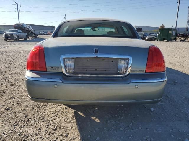 2004 Lincoln Town Car Ultimate