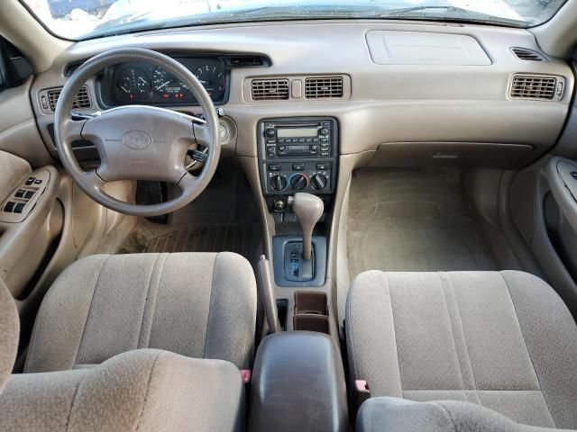 2000 Toyota Camry LE