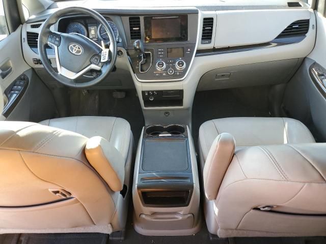 2015 Toyota Sienna XLE