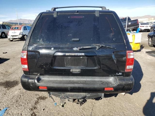 2000 Nissan Pathfinder LE