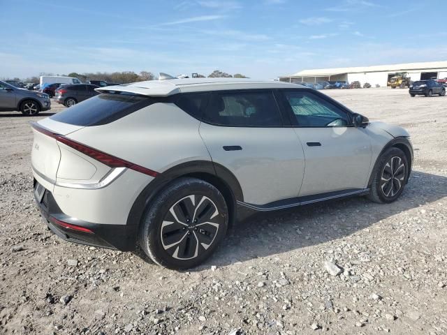 2022 KIA EV6 Light