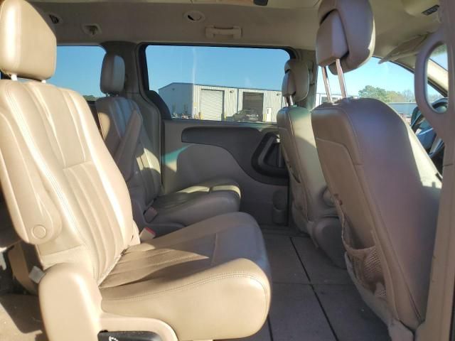 2012 Chrysler Town & Country Touring