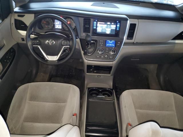 2015 Toyota Sienna LE