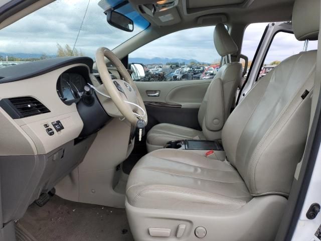 2013 Toyota Sienna XLE