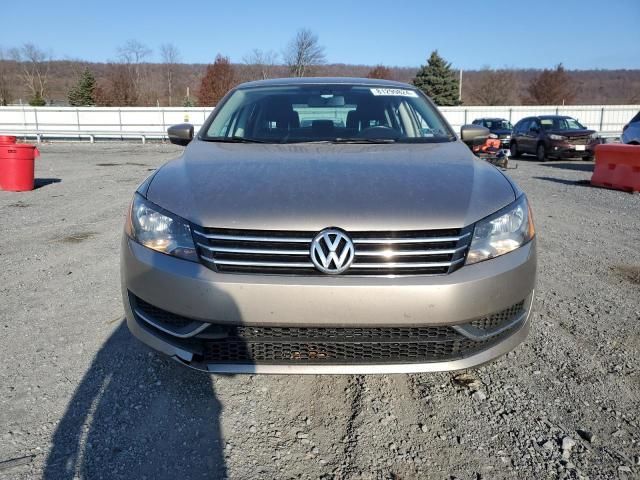 2015 Volkswagen Passat S