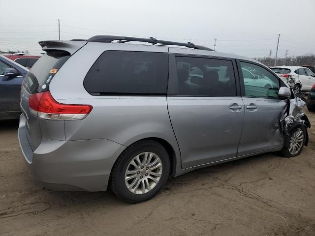 2012 Toyota Sienna XLE