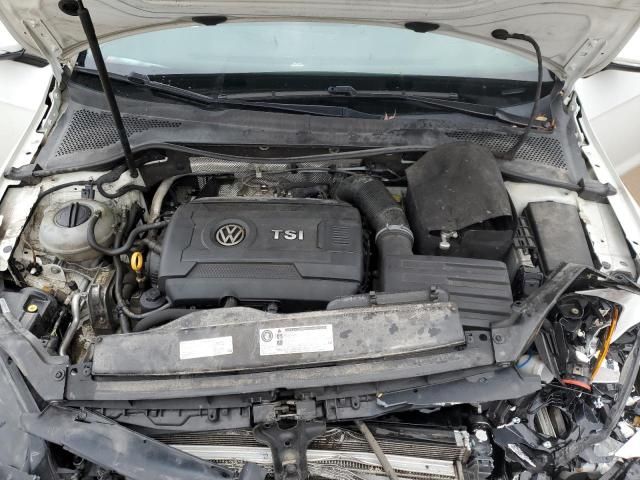 2016 Volkswagen Golf S/SE