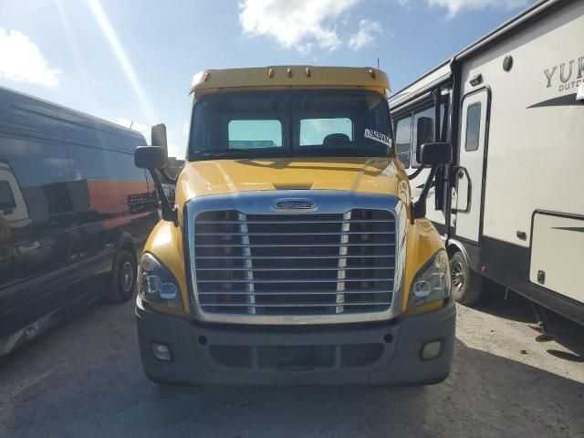 2014 Freightliner Cascadia 125