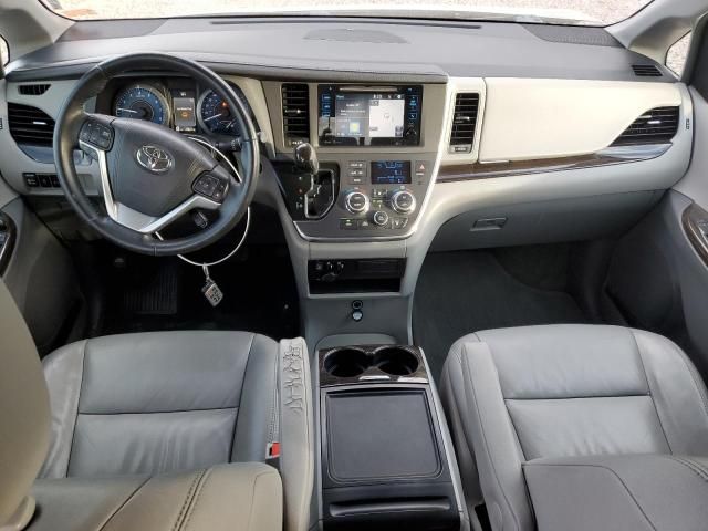 2015 Toyota Sienna XLE