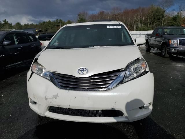 2017 Toyota Sienna XLE