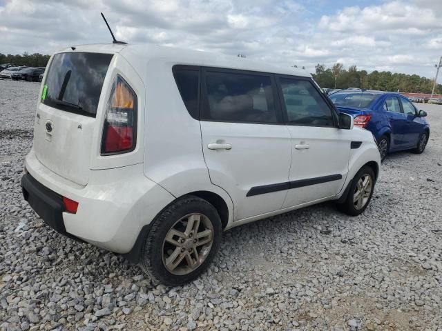 2011 KIA Soul +