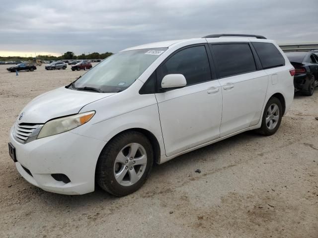 2015 Toyota Sienna LE