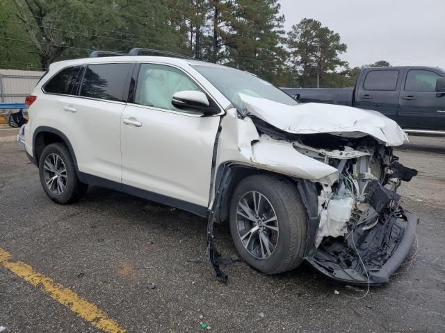 2019 Toyota Highlander LE