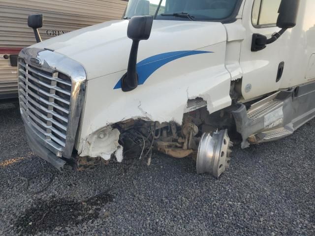 2016 Freightliner Cascadia 125