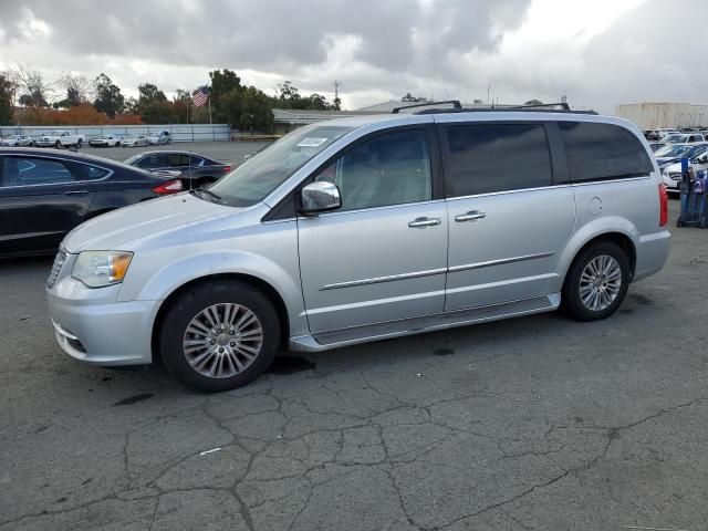 2011 Chrysler Town & Country Touring L