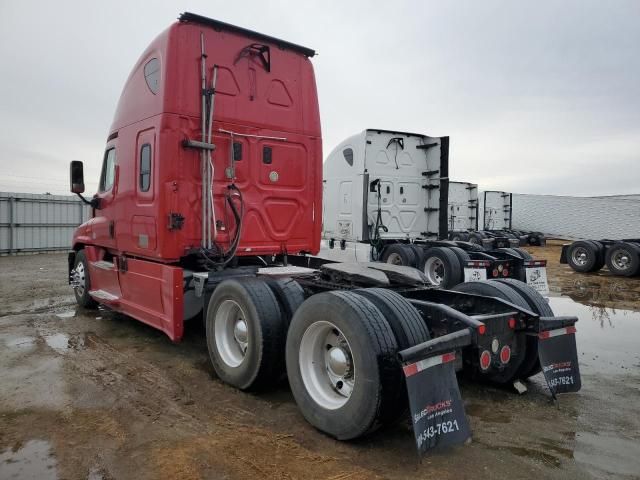 2015 Freightliner Cascadia 125