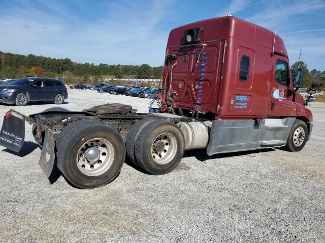 2013 Freightliner Cascadia 125