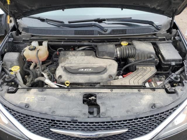 2017 Chrysler Pacifica Touring L