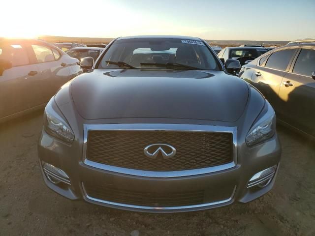 2016 Infiniti Q70 3.7