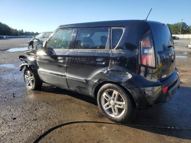 2010 KIA Soul +