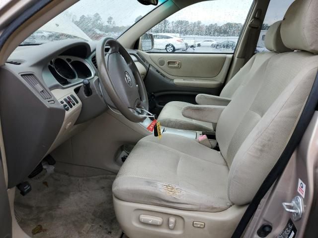 2004 Toyota Highlander Base