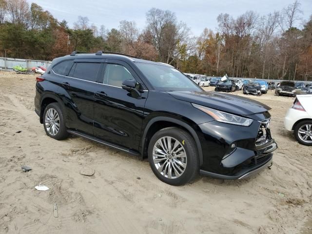 2022 Toyota Highlander Platinum