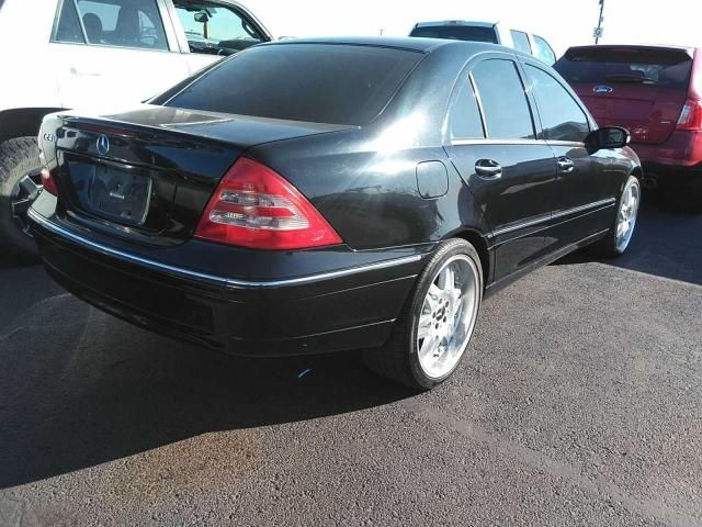 2004 Mercedes-Benz C 240