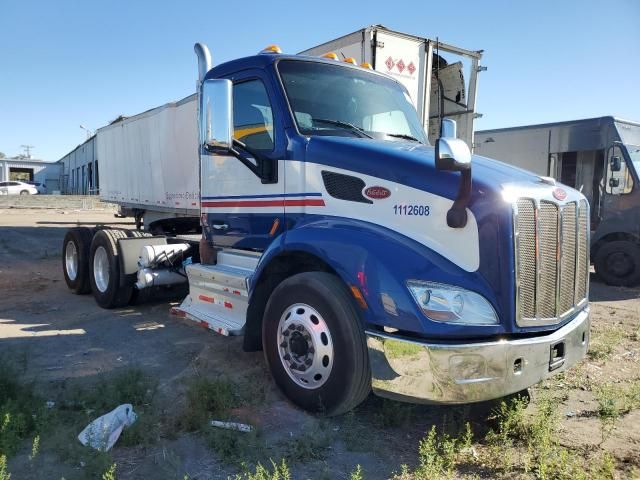 2017 Peterbilt 579