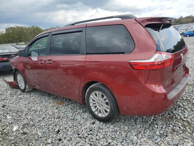 2017 Toyota Sienna XLE