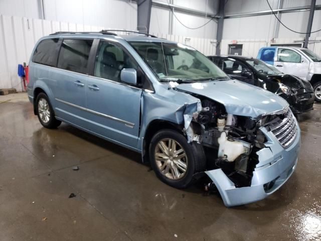 2010 Chrysler Town & Country Touring