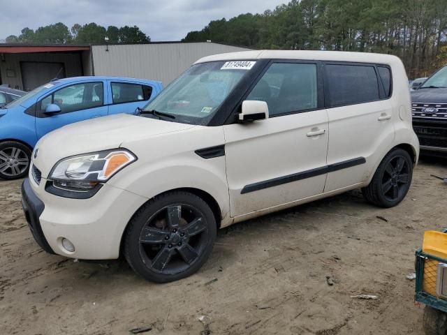 2011 KIA Soul +