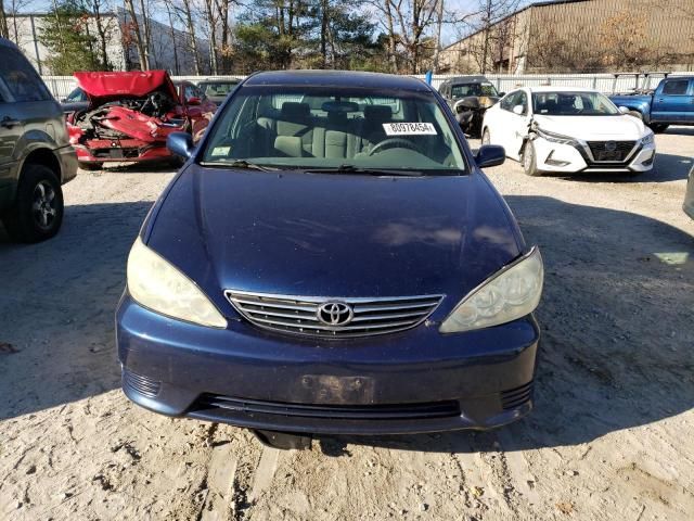 2005 Toyota Camry LE